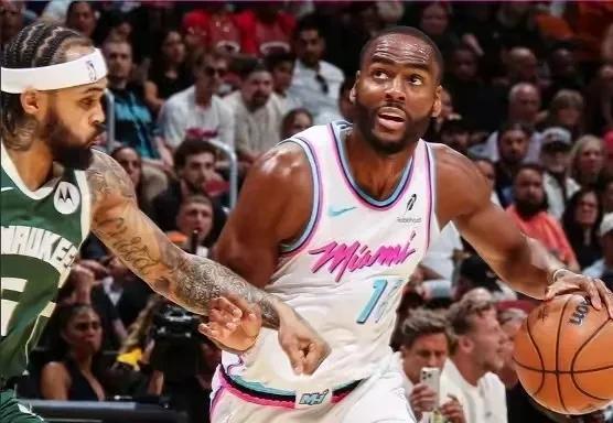 开云体育中国-立陶宛男篮逆转雄鹿，阿德巴约统治全场