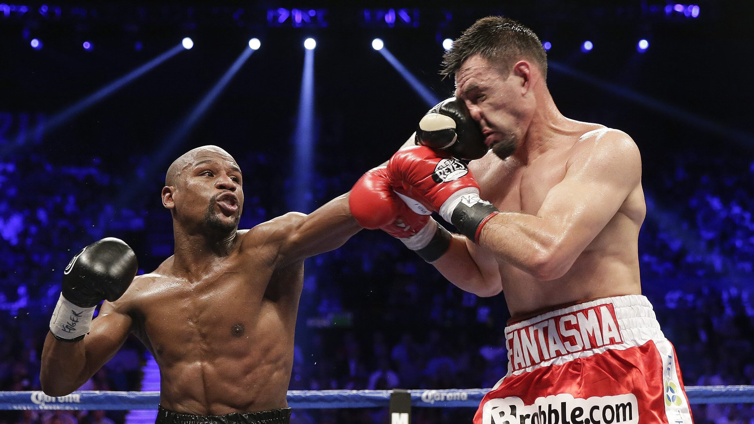 关键战不手软！克莱·汤普森精神闪耀，公牛对阵掘金激战揭示射手价值