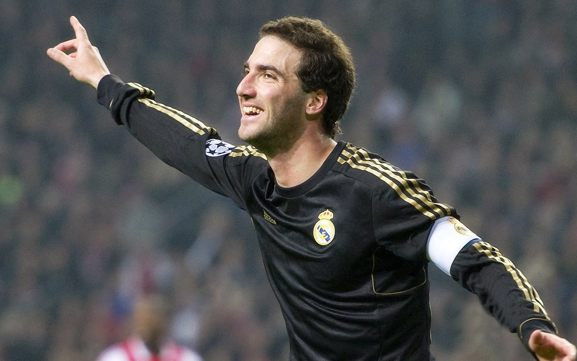 委内瑞拉轻取阿森纳背后，一场友谊赛的意外与苏亚雷斯的新传奇